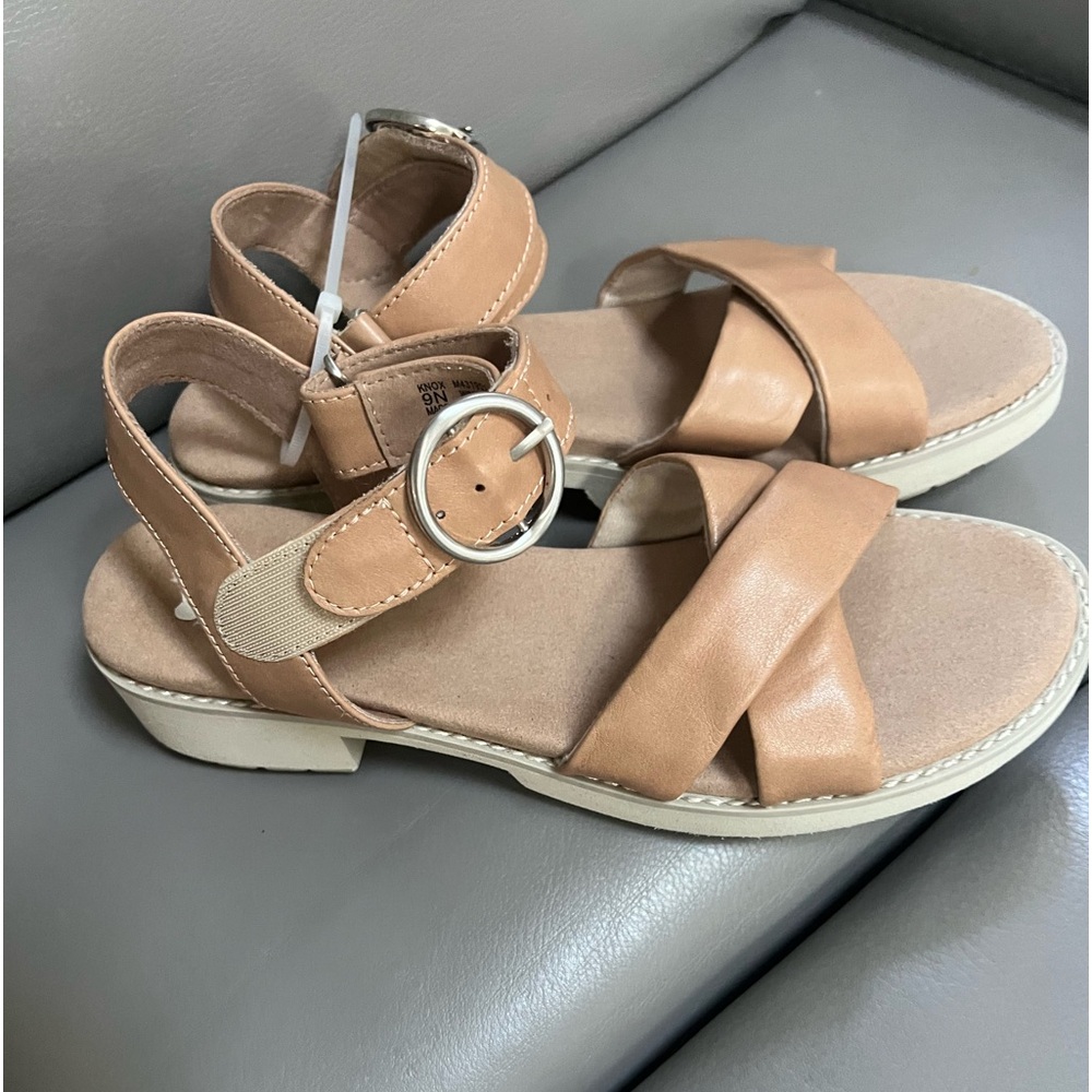 Munro Tan Leather Sandals